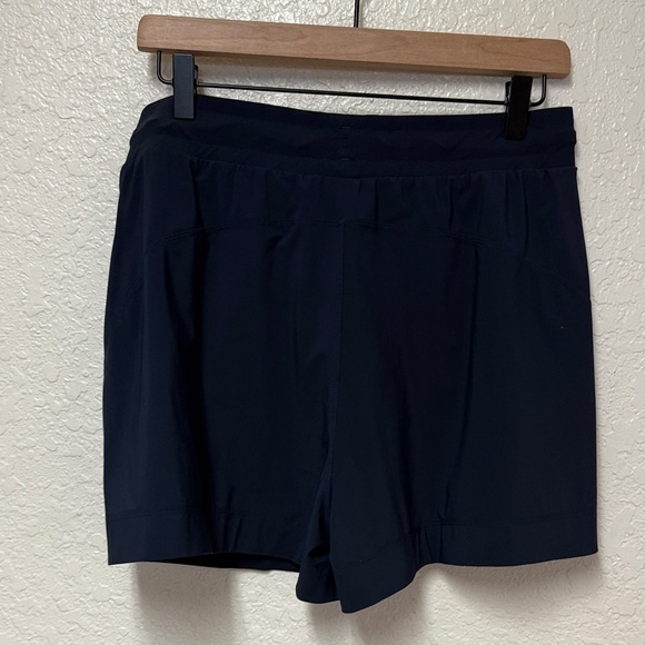 SWEATY BETTY Navy Blue Explorer 5.5” Shorts Size 8 - Picture 5 of 16
